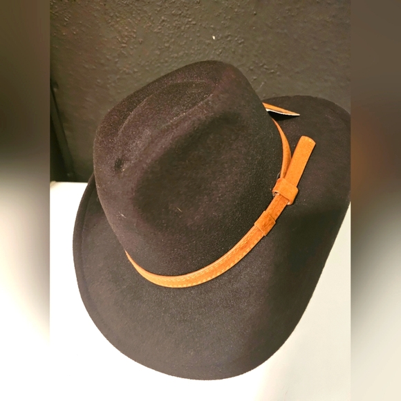 Peter Grimm Accessories - Peter Grimm Fedora hat!